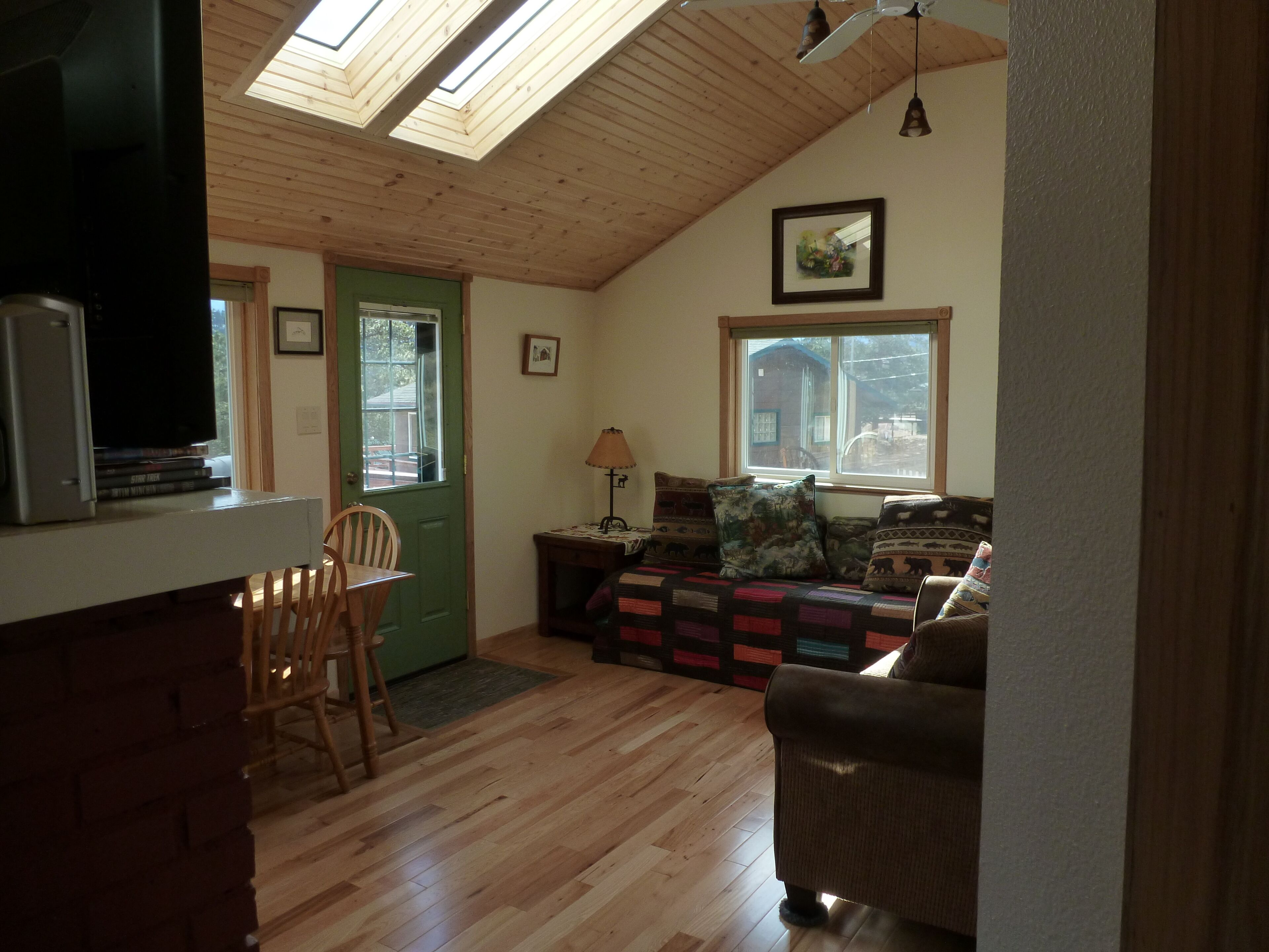 Trail Ridge Cabin – Comfortable and Cozy with Fabulous Views