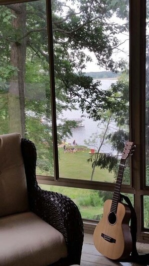 Interior - Secluded Lake Retreat (Dowling)