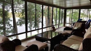Interior - Secluded Lake Retreat (Dowling)