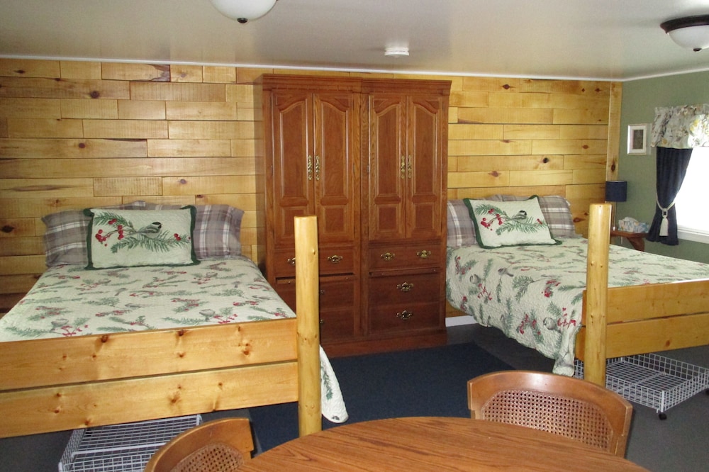 Cabin #3 - Mill Pond CT