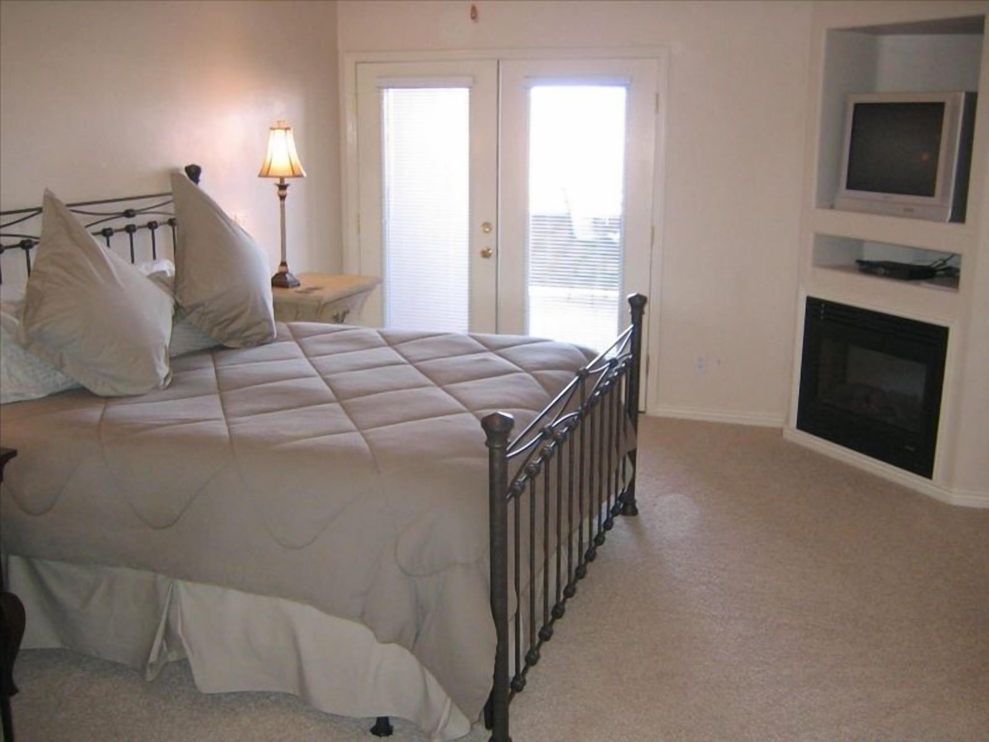 Luxury and Views at Wolf Creek Golf Course 