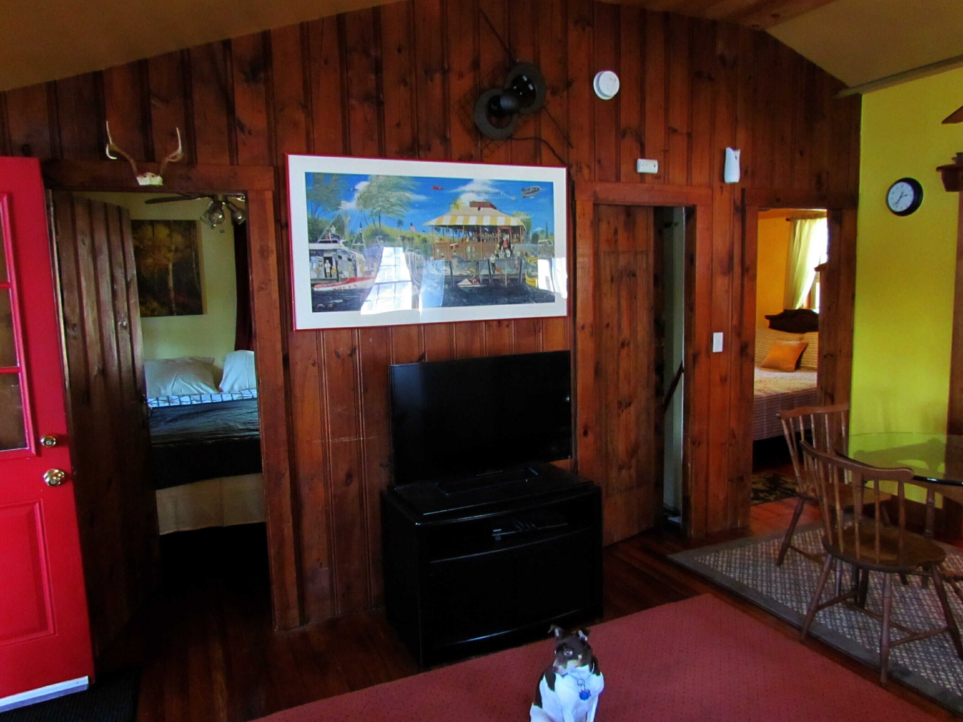 2 Bedroom Cottage on the Lake! Sleeps 6