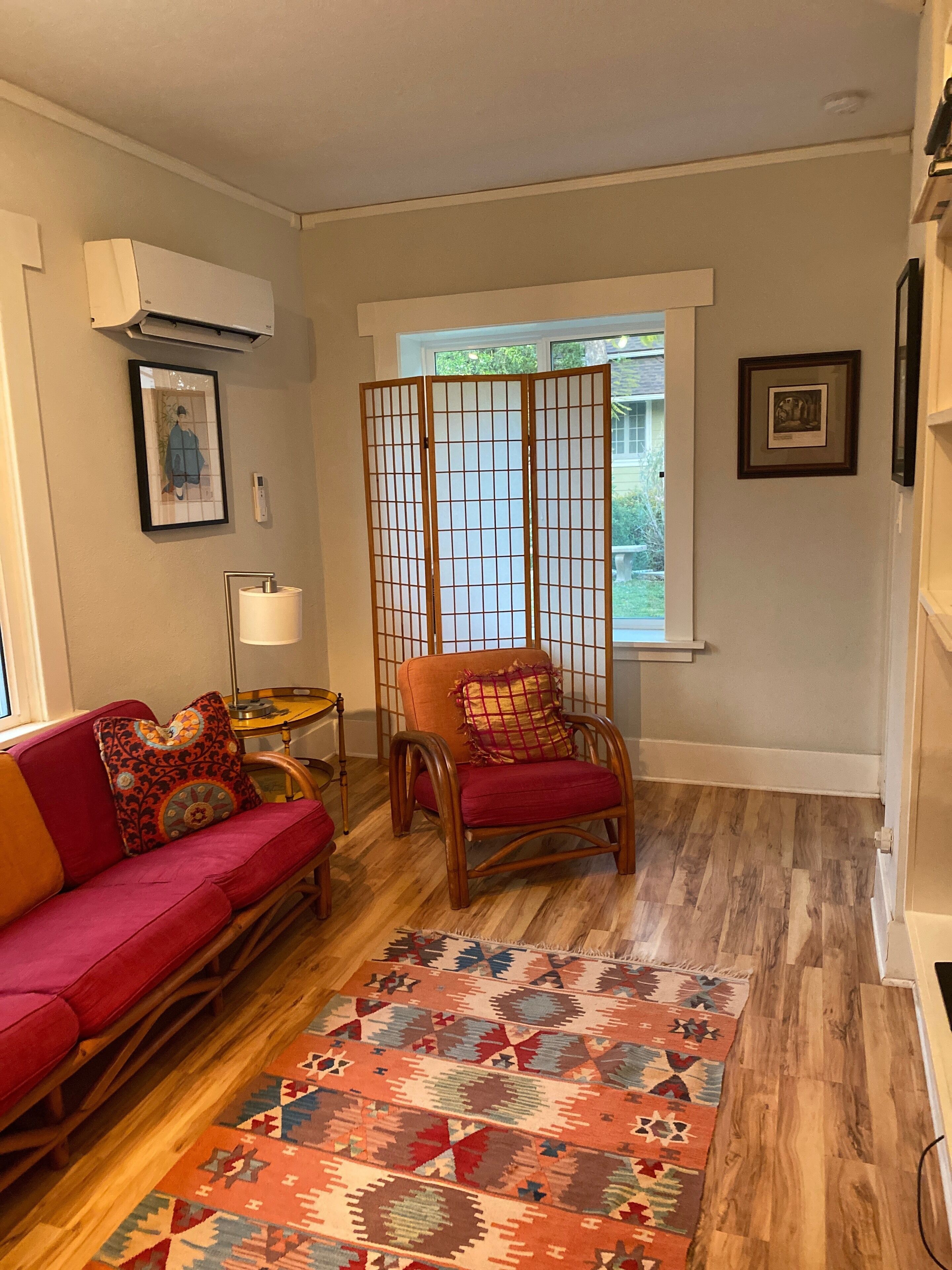 Classic Pasadena Neighborhood near everything