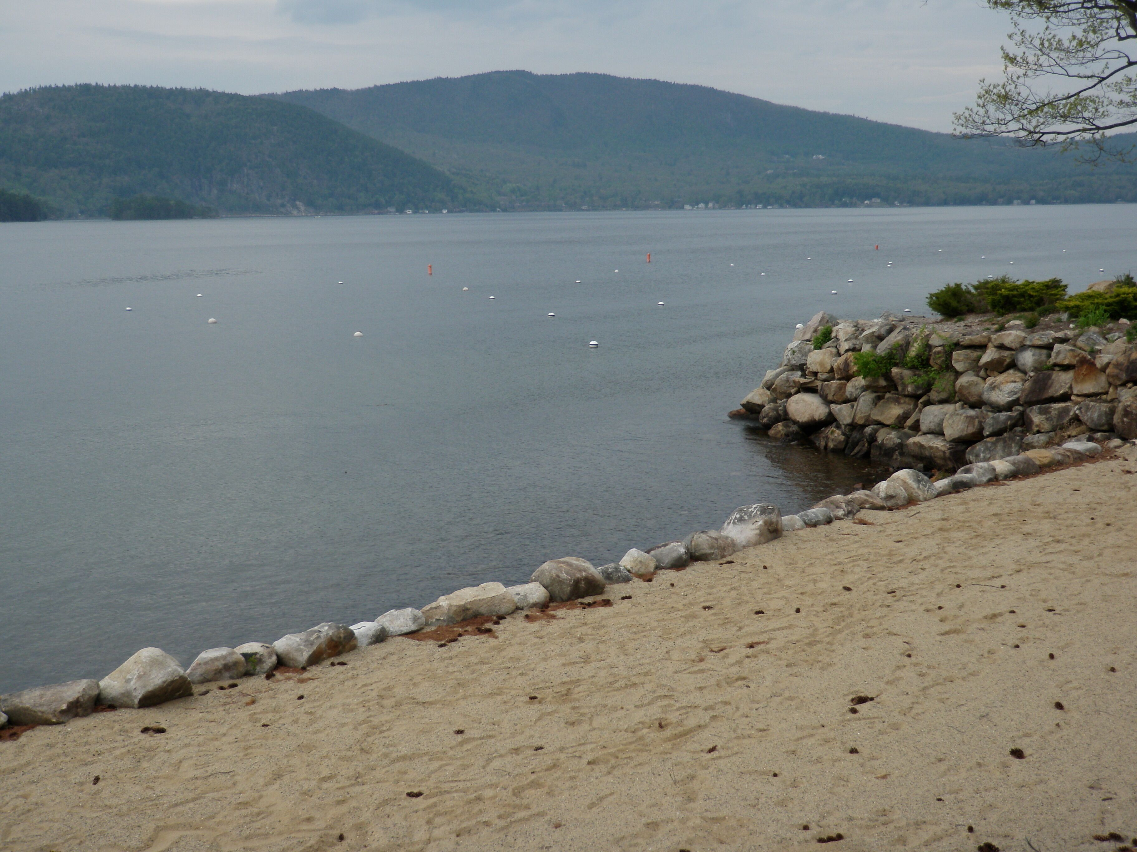 Whittemore Shores Cottage On Newfound Lake, Beach & Lake Access, Sleeps 8