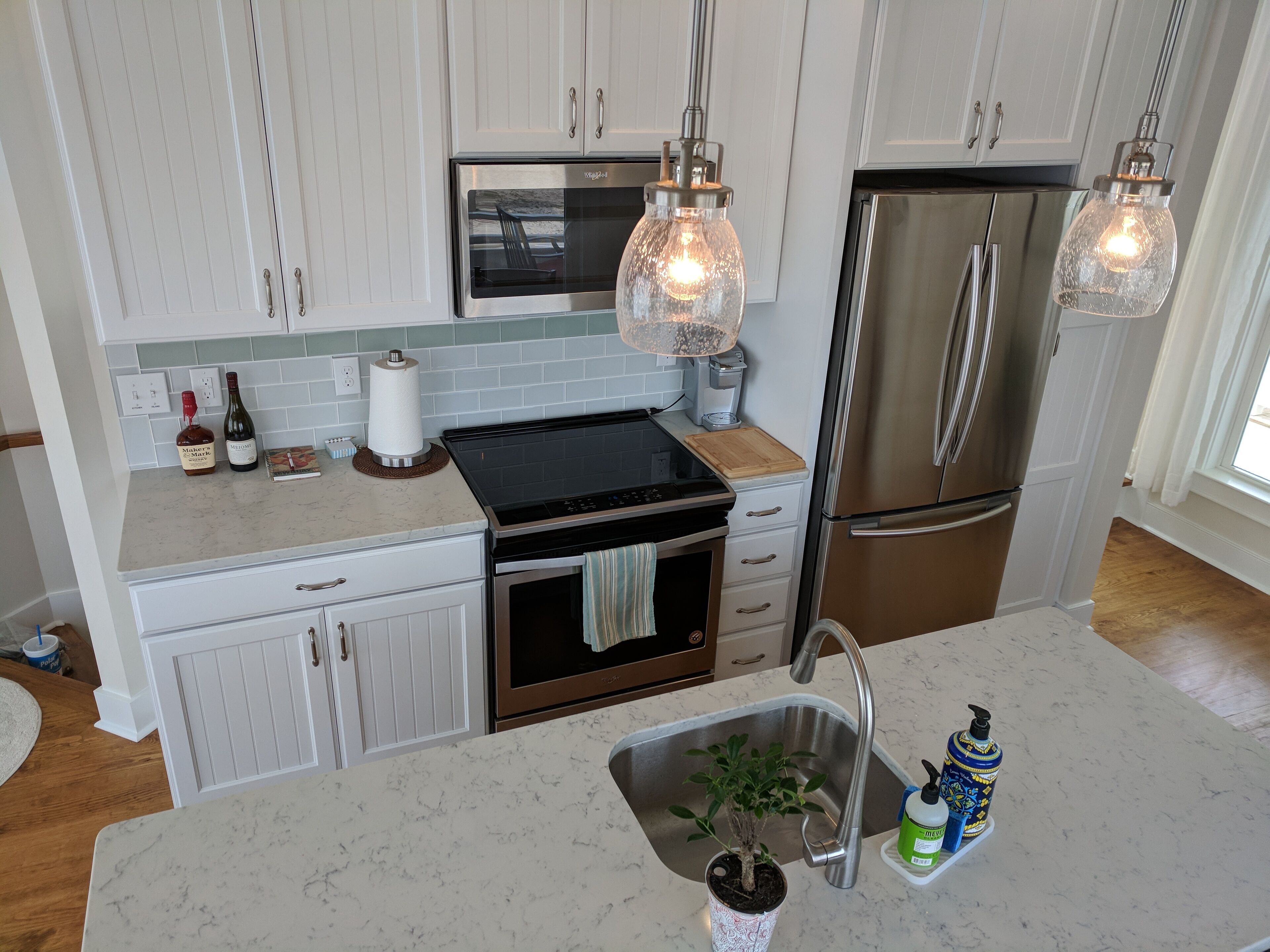  Ocean View Overlooking The Beach And Pool, Luxury Condo