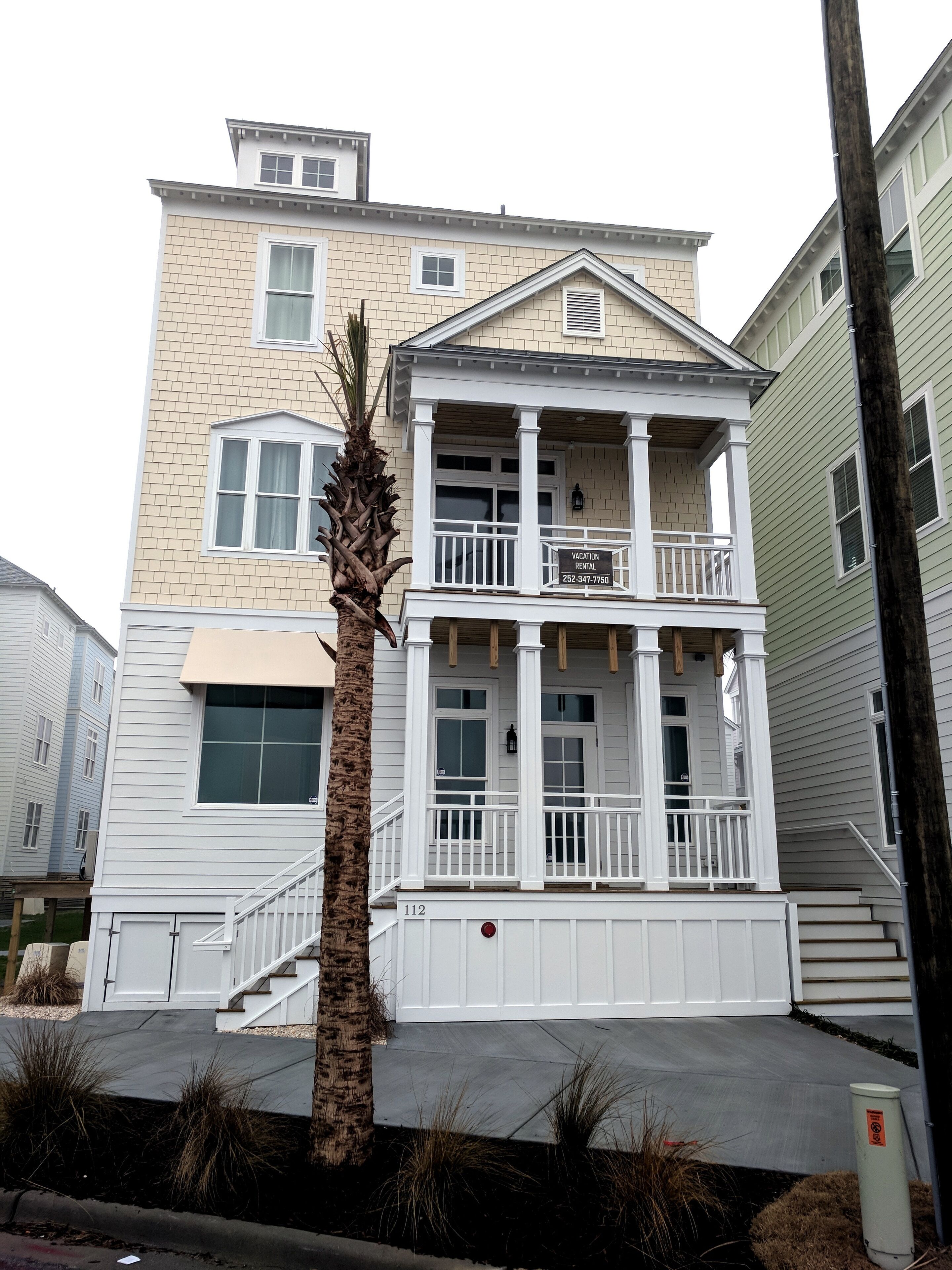  Ocean View Overlooking The Beach And Pool, Luxury Condo