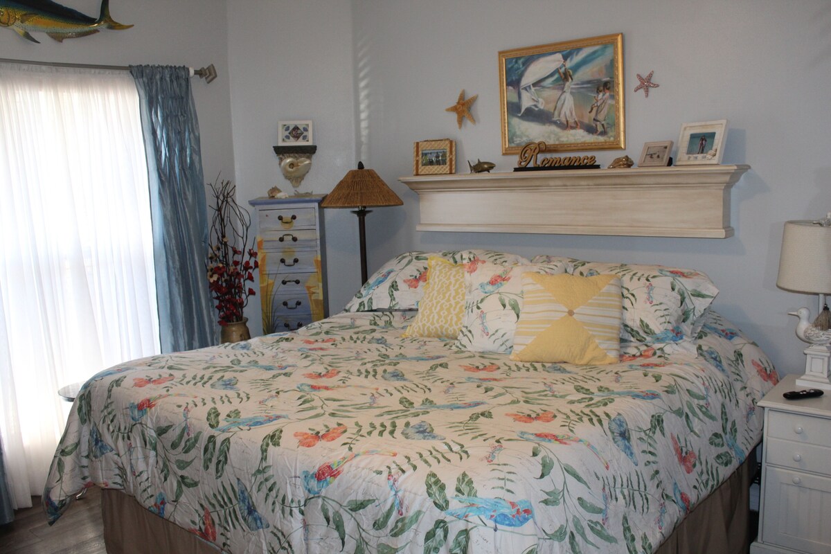 Photo 12 of BEACH COTTAGE 3BR, NEW GOLF CART W/HOUSE, PORCH SWING, 30 STEPS TO POOL, PETS!!!