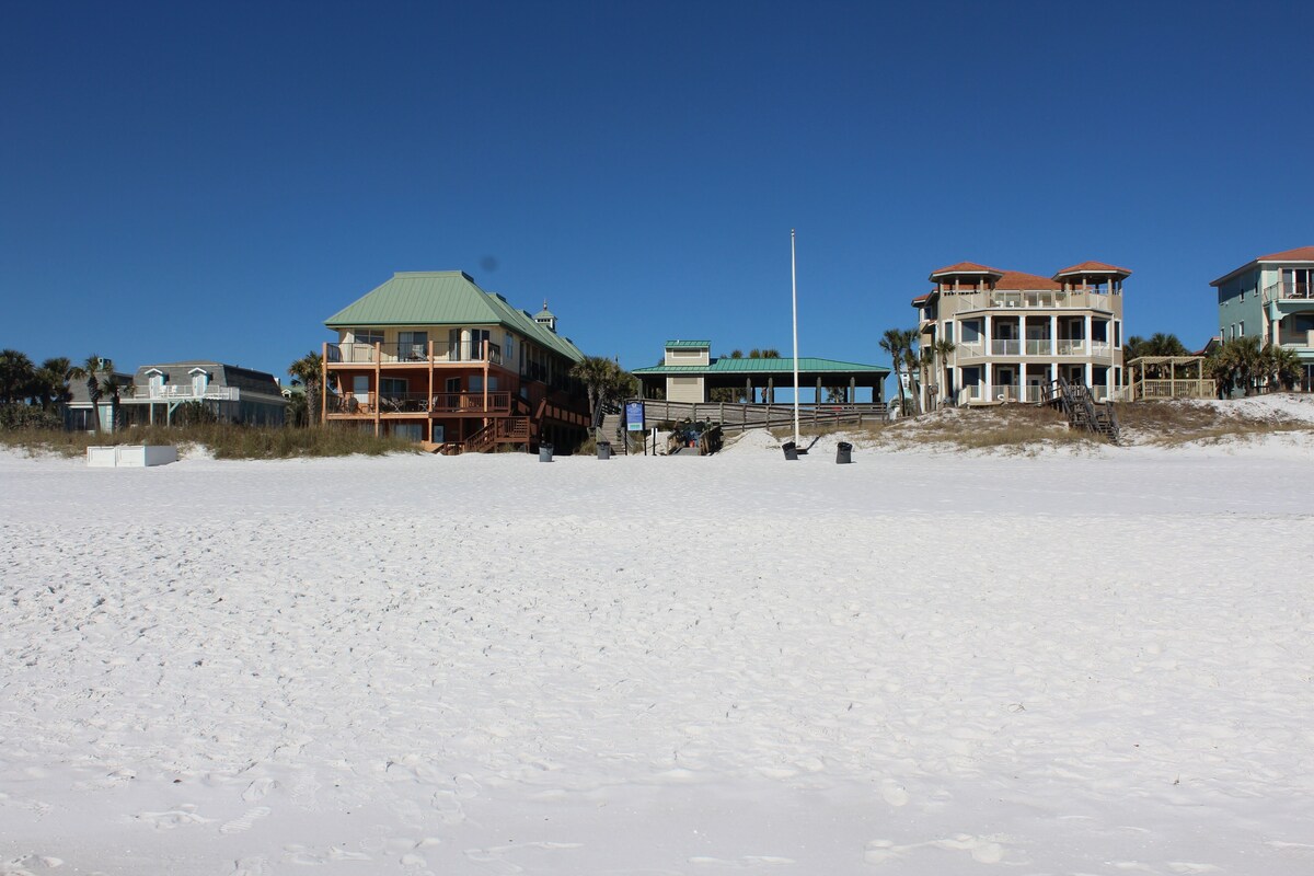 Photo 32 of BEACH COTTAGE 3BR, NEW GOLF CART W/HOUSE, PORCH SWING, 30 STEPS TO POOL, PETS!!!