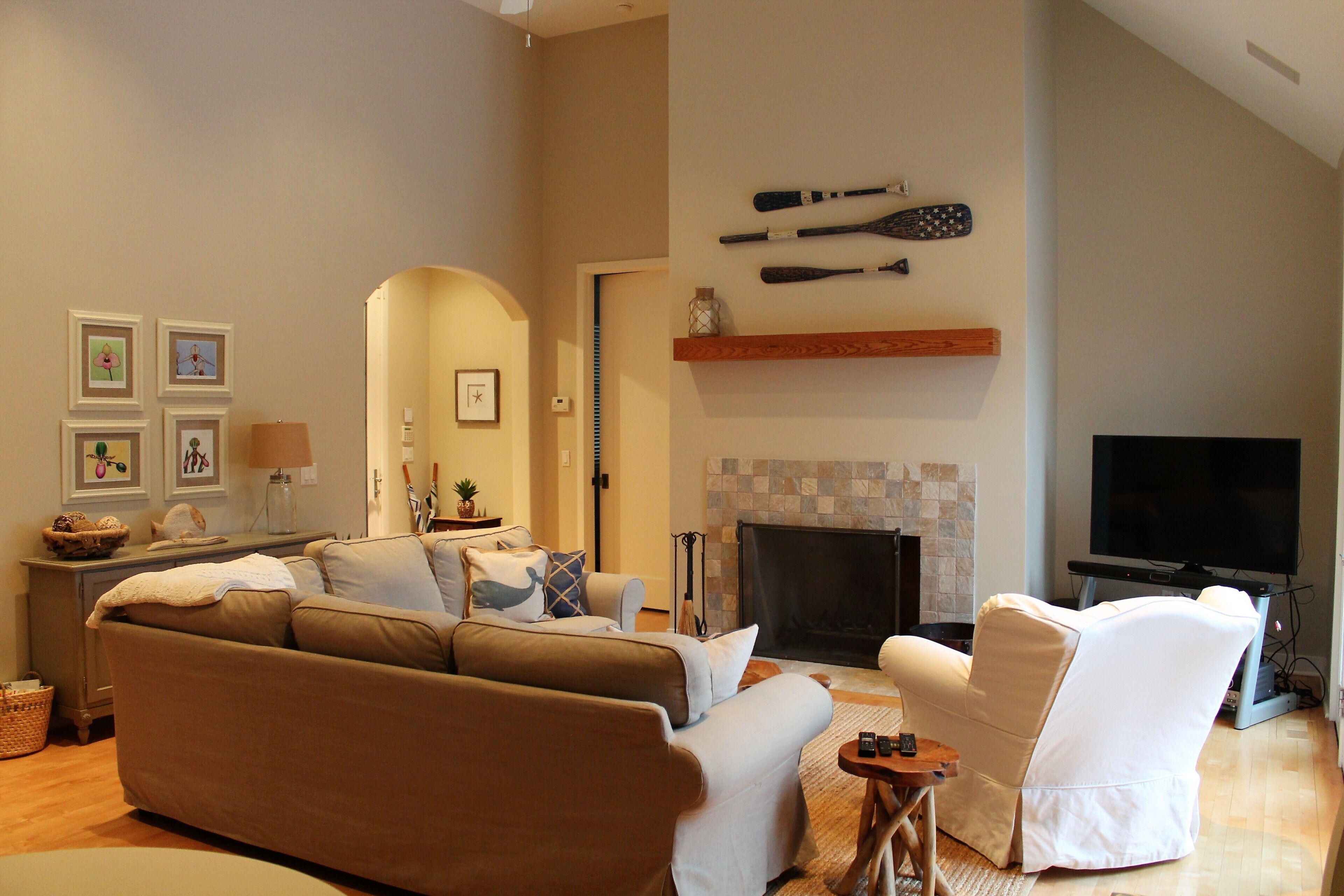 Perfect Getaway Close to Everything! Beautiful Vacation Home in Union Pier.