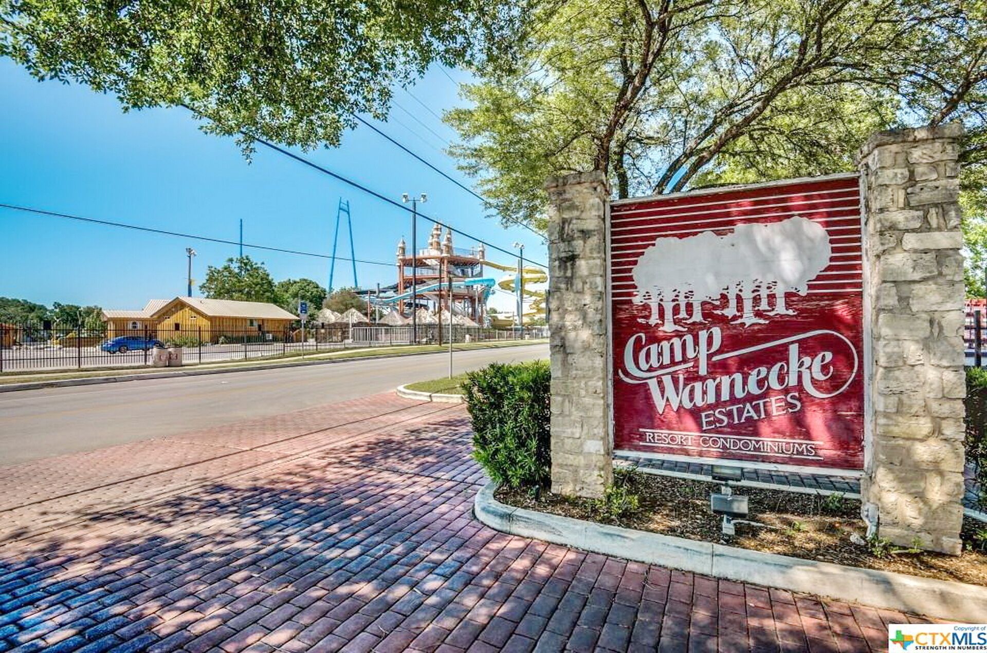 Come Stay at the Beautiful River Haus at Camp Warnecke Estates!