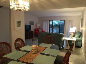 Smart TV - Singer Island Townhouse Just Steps From The Beach (West Palm Beach)