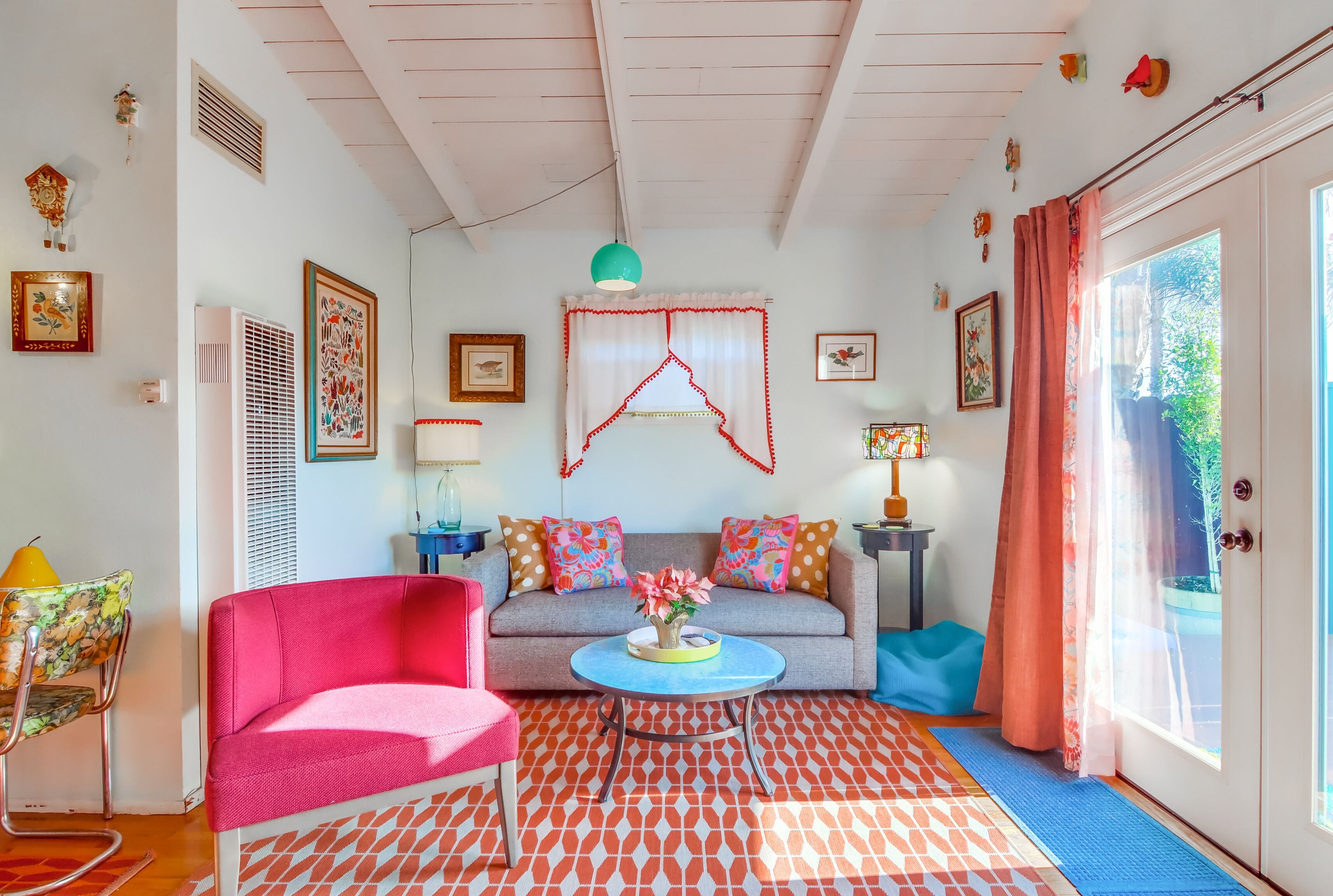 Quintessential Ocean Beach Cottage Just 1 Block From The Beach!