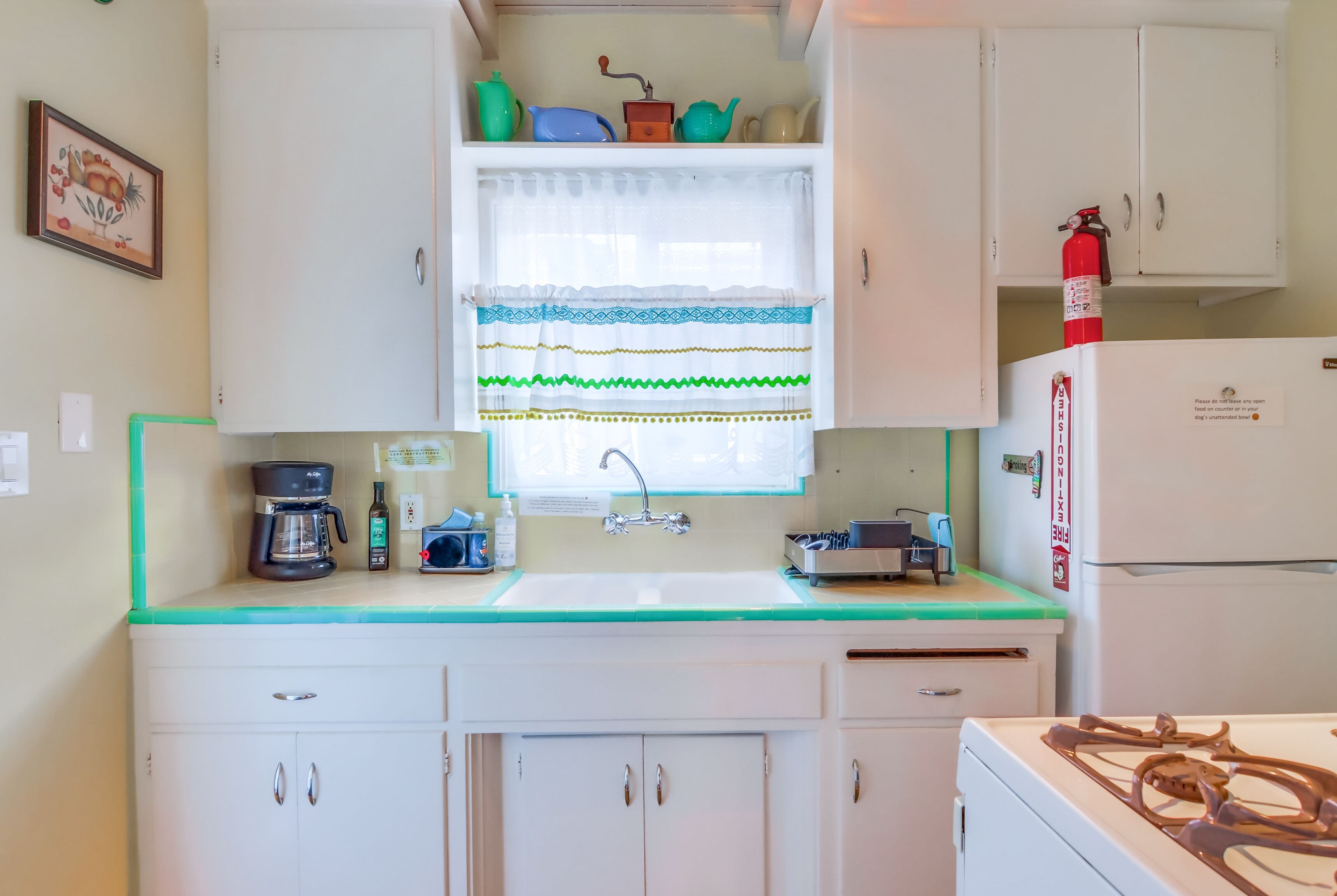 Quintessential Ocean Beach Cottage Just 1 Block From The Beach!