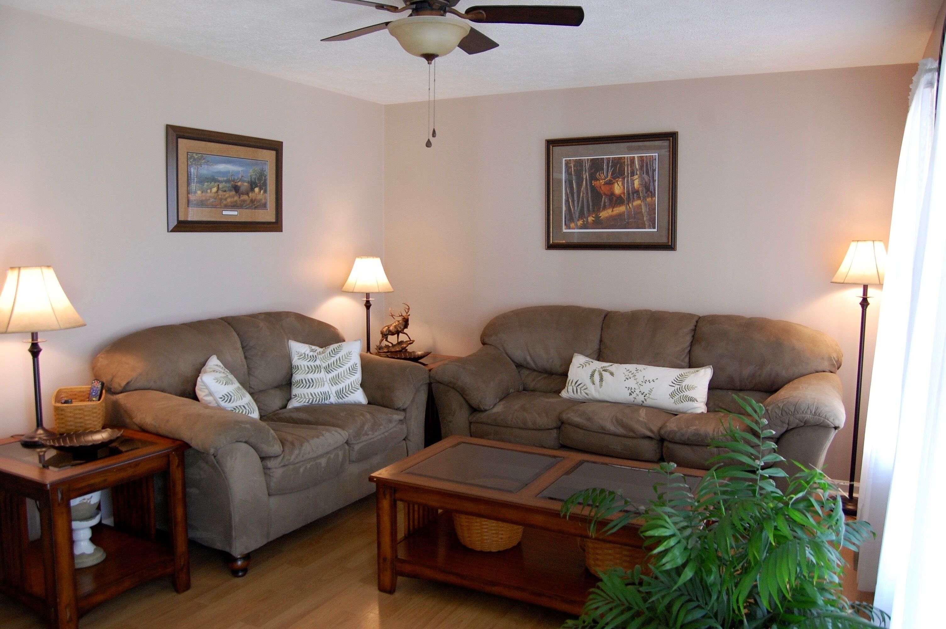 Peaceful Country Cottage with Game Room & Hot Tub