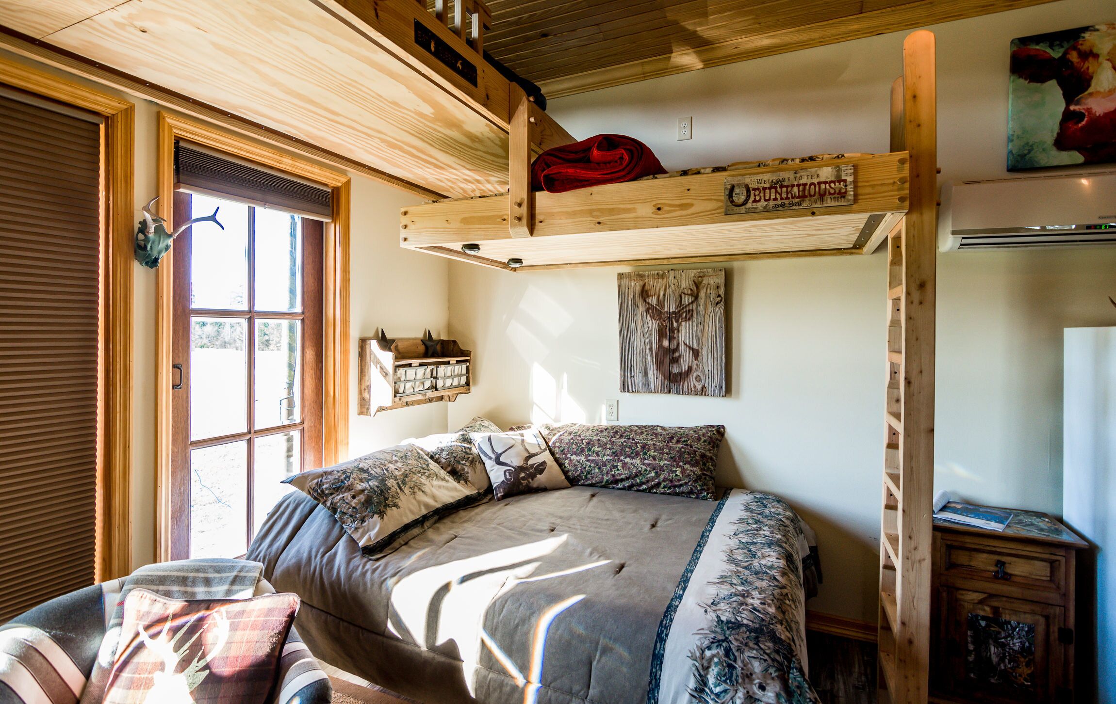 2 bedrooms, WiFi, bed sheets, wheelchair access