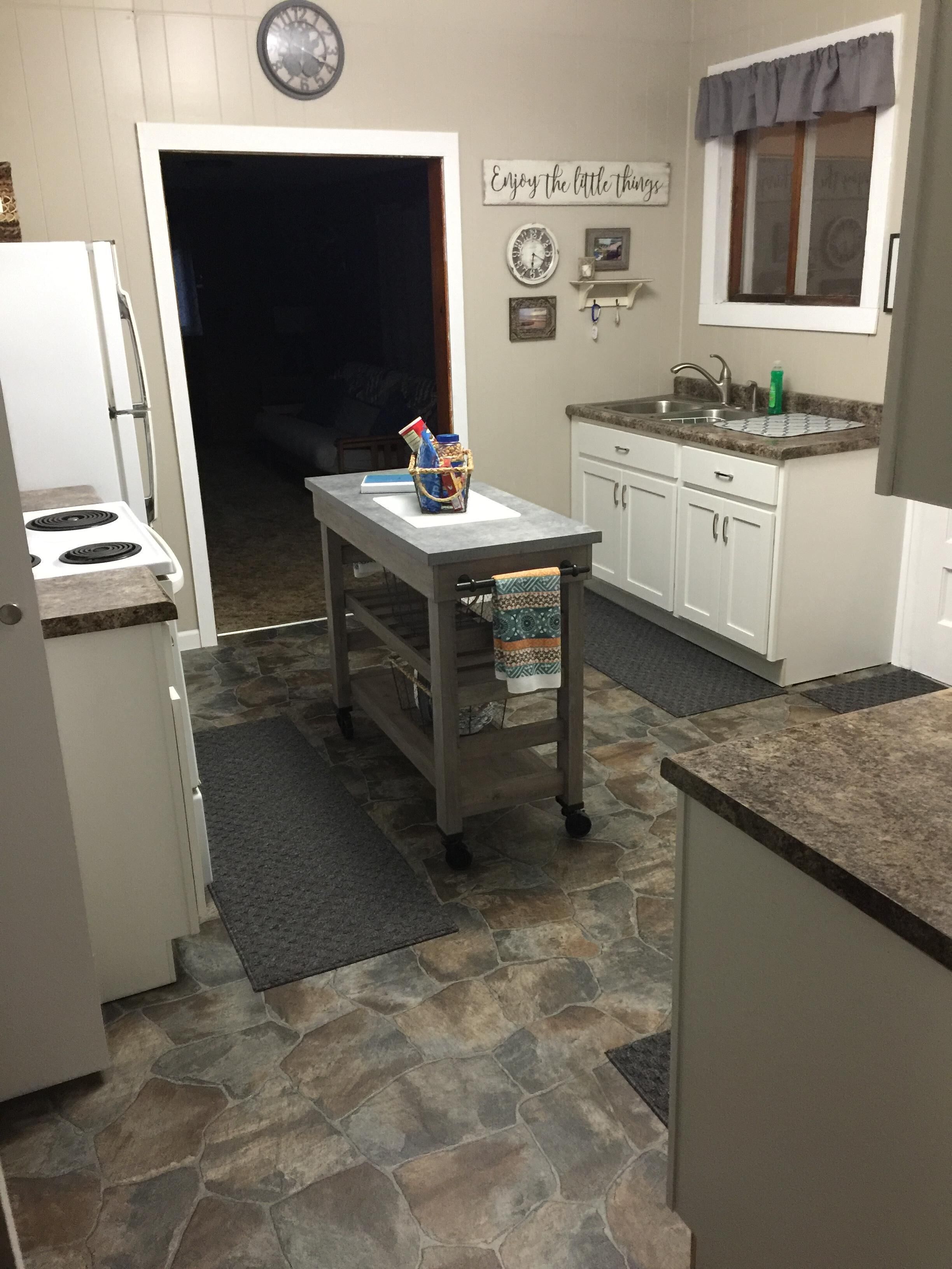 Great Getaway! Large Rec Room, Updated Kitchen, 3 bedrooms!