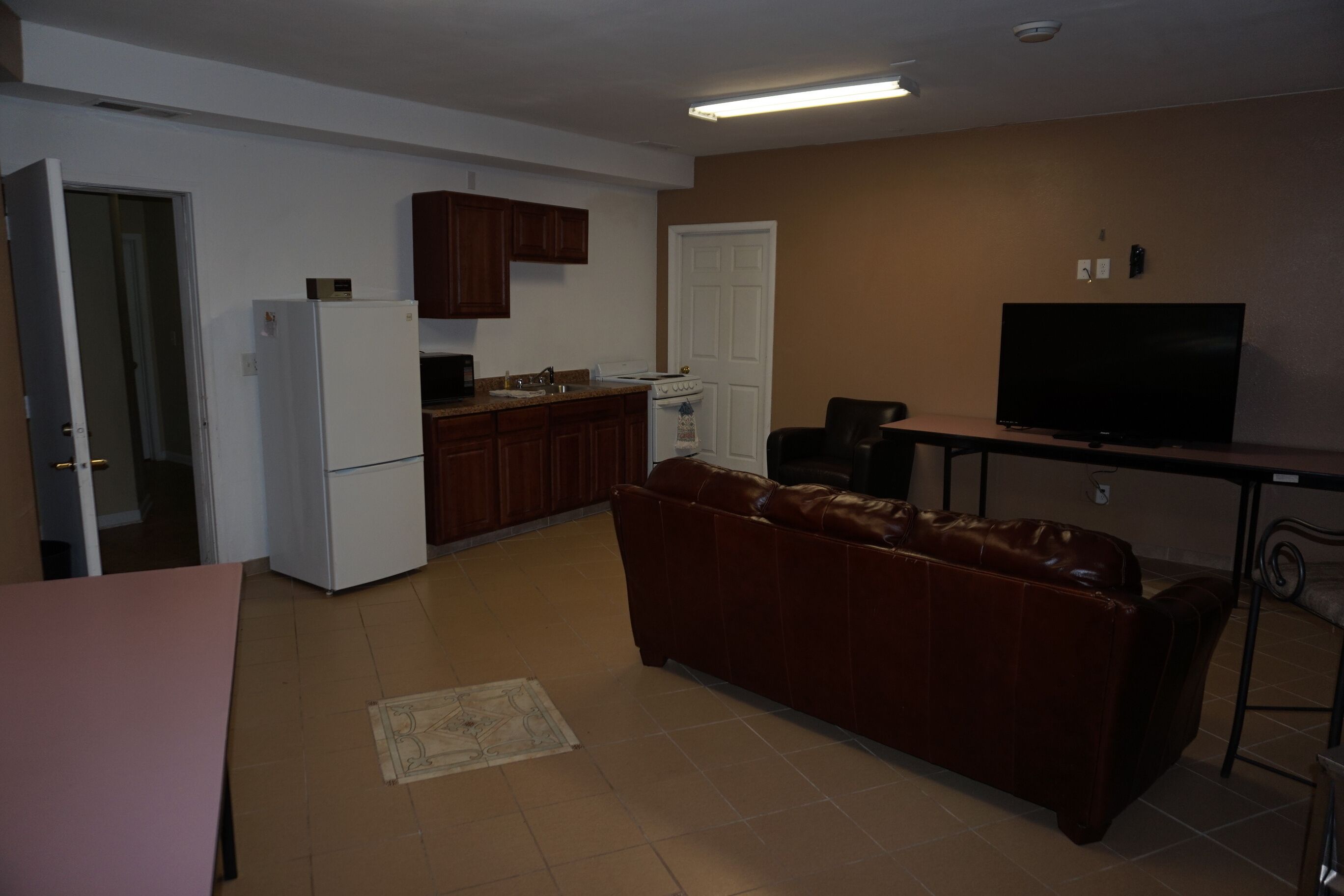Large 4 Bedroom 3,600 Square Foot Suite that Sleeps 16 Guests