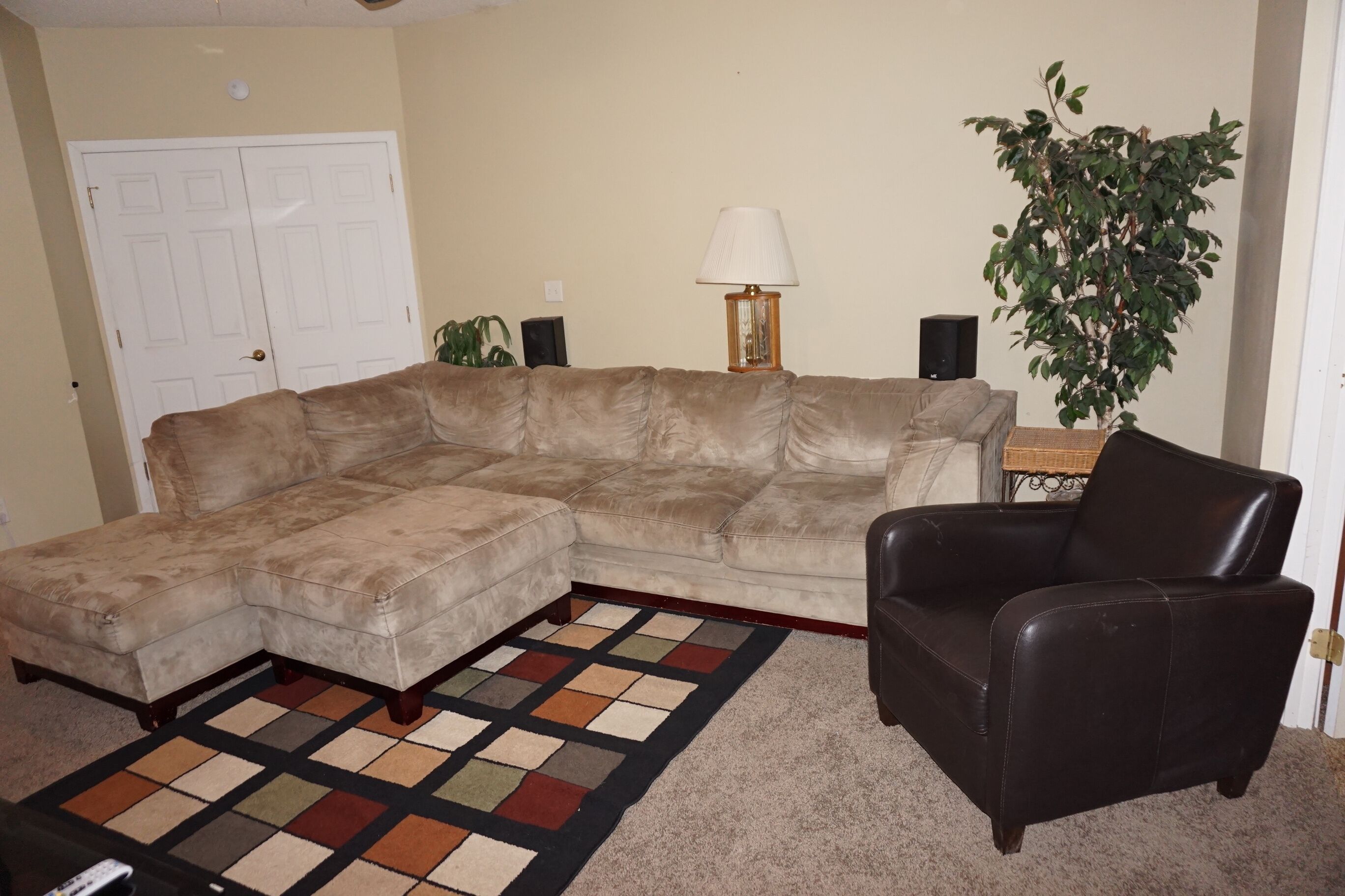 Large 4 Bedroom 3,600 Square Foot Suite that Sleeps 16 Guests