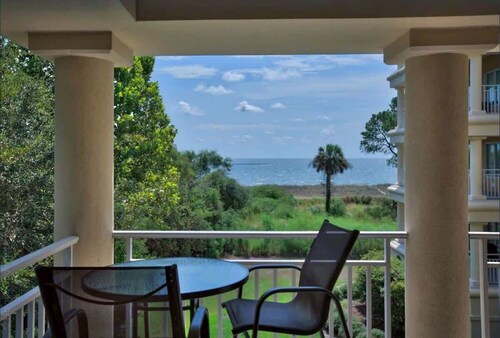 Seabreeze Villa Oceanfront 3bdr with Golf Cart