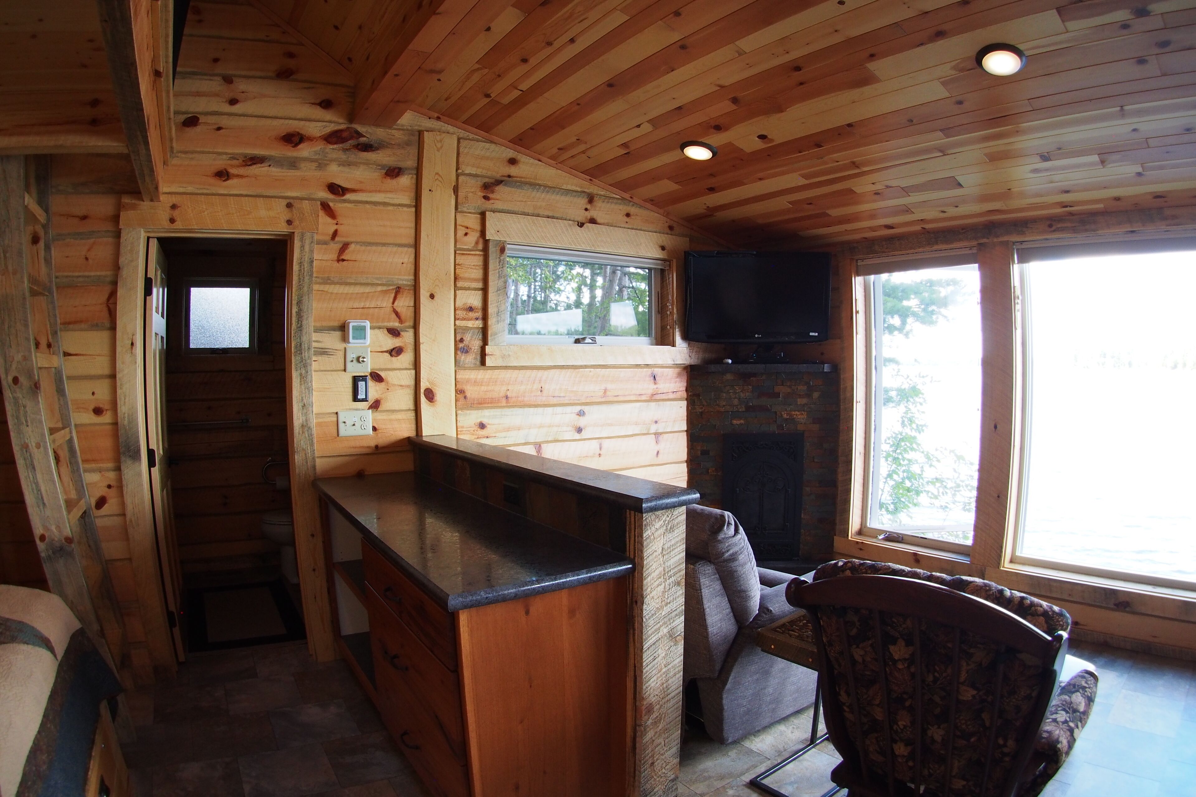 3 ft from water - tiny house with everything you need