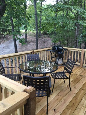 Outdoor dining -  #1 Fall Creek Cabins 1 mile from Lake Norfork and Mtn. Home Ar. (Mountain Home)