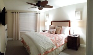 3 bedrooms, desk, iron/ironing board, free WiFi