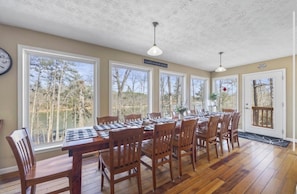 Dining - Hartwell Lake deep water home, family friendly and close to Clemson and UGA (Lavonia)