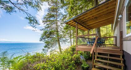 Yksinäinen salmen Juan De Fuca Waterfront, upeat näkymät