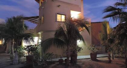 Casa de Perla, Great location near town and beach
