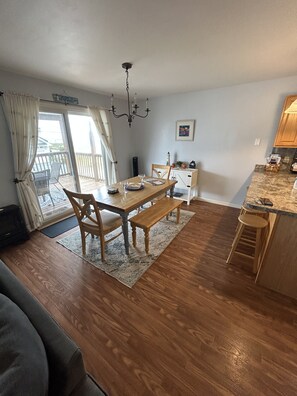 Interior - Vacation Home, Fantastic Views, Modern, Updated, Pet Friendly (Milford)