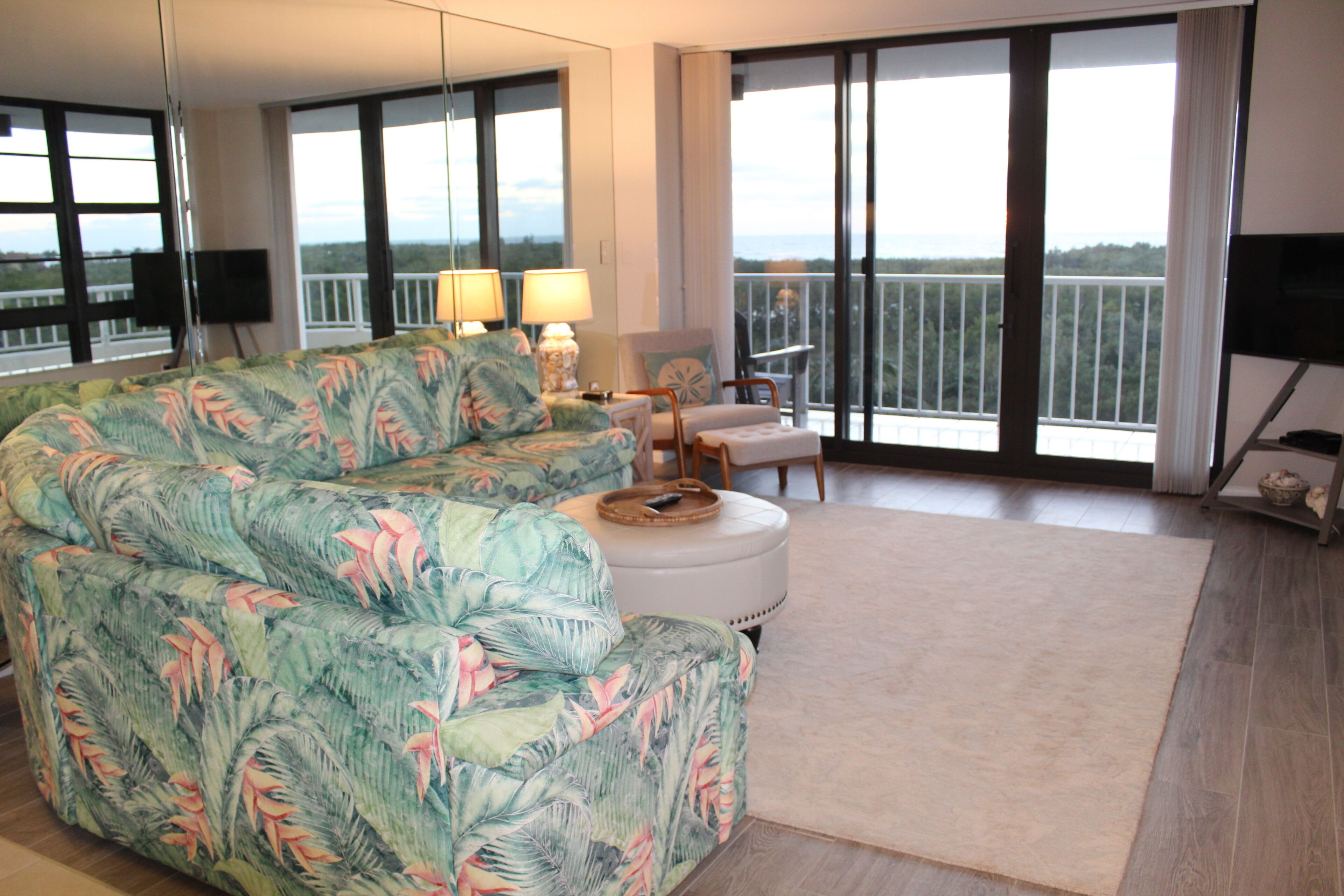 12 Pickleball Courts + Beachfront Condo with Gulf Views