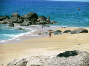 Beach nearby, sun-loungers, beach towels