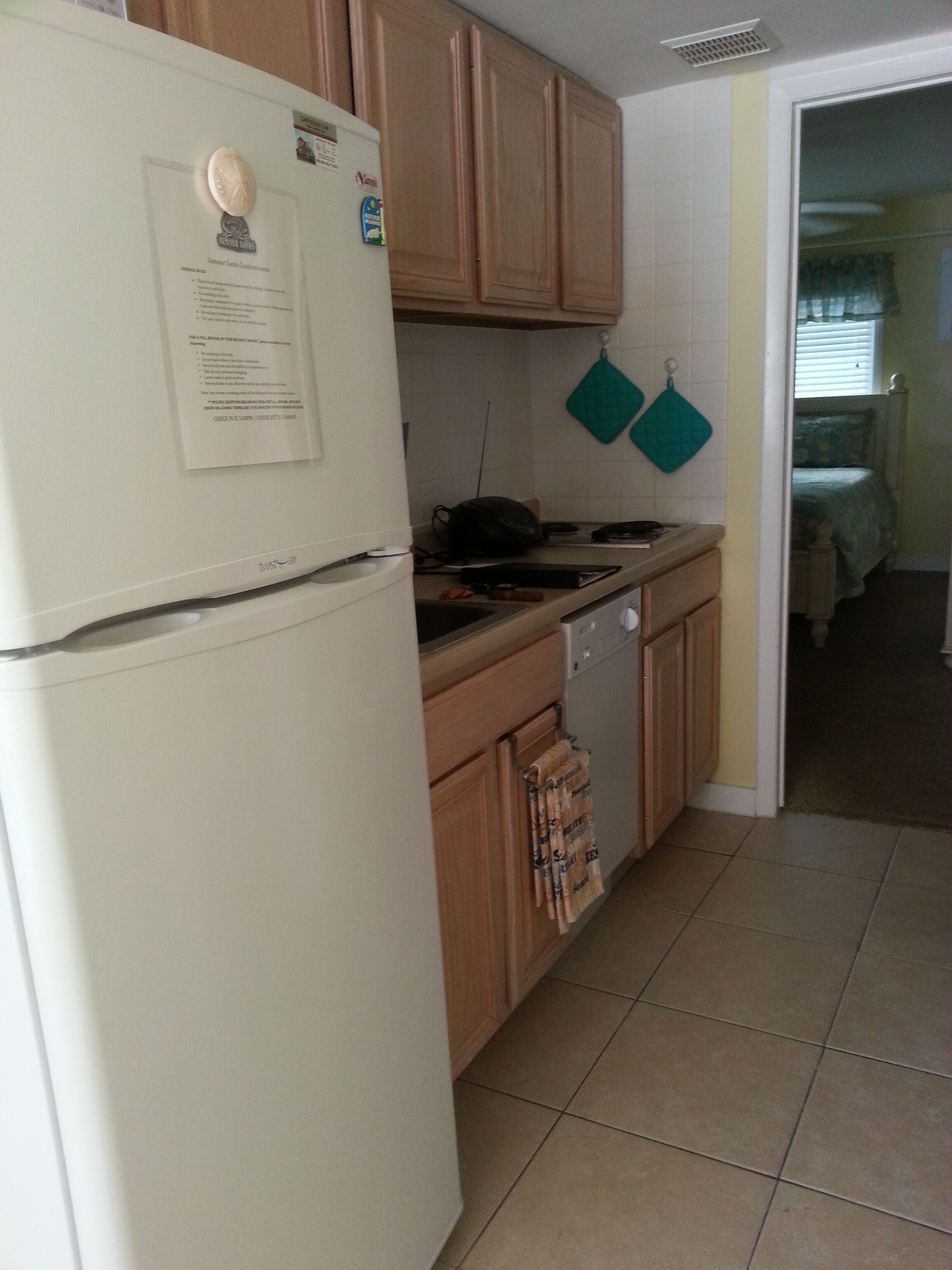 Family Friendly Ocean View Condo on the Beach in the Crest! Bonus ~ 2 Pools!!