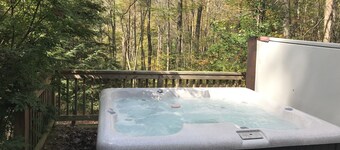 9月/ 10月10％オフ; WISP /湖から2マイル、ホットタブ、woodストーブ、愛犬