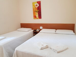 Minibar, wifi gratuïta i roba de llit 