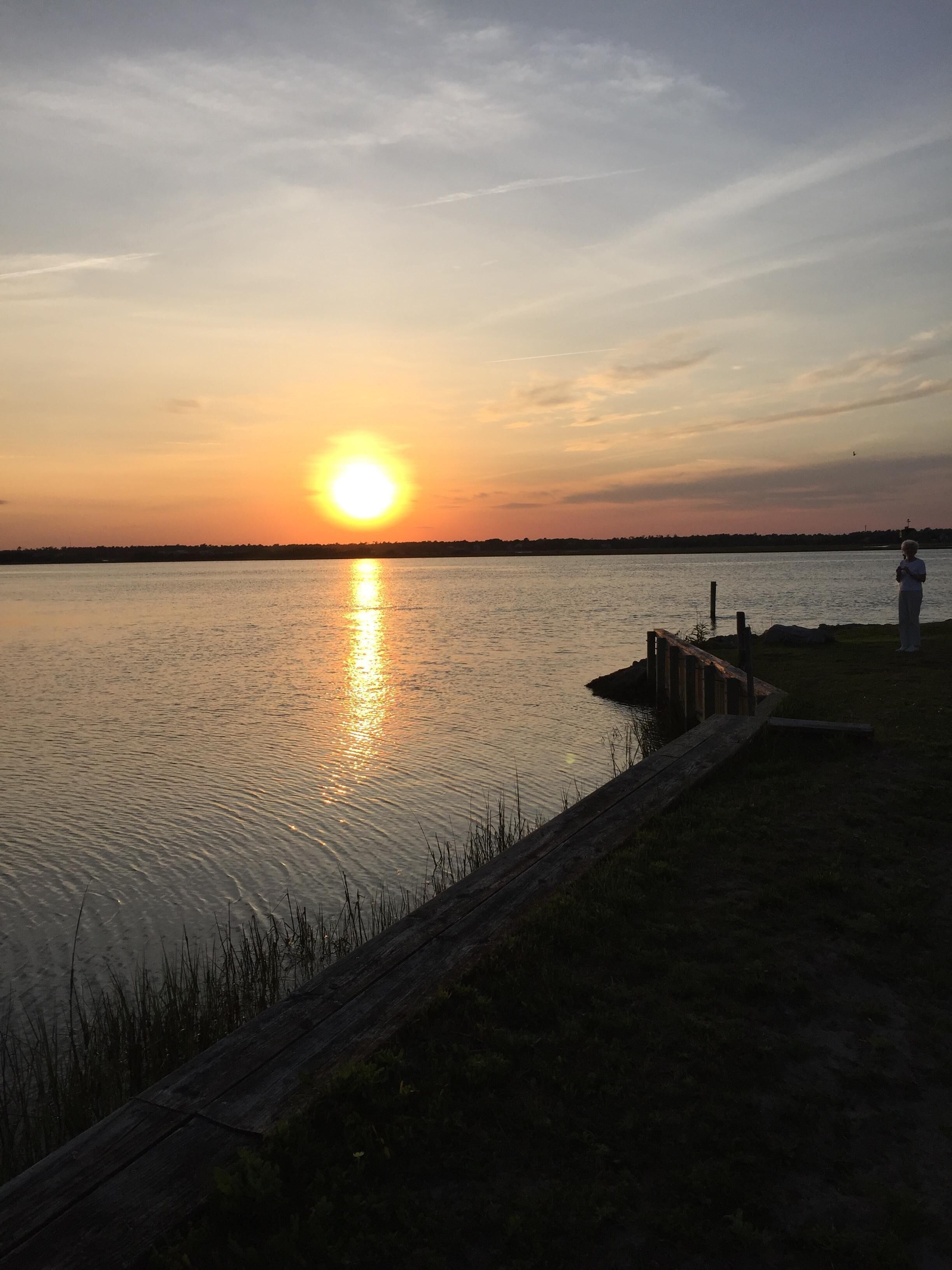 Playa en los alrededores y camastros 