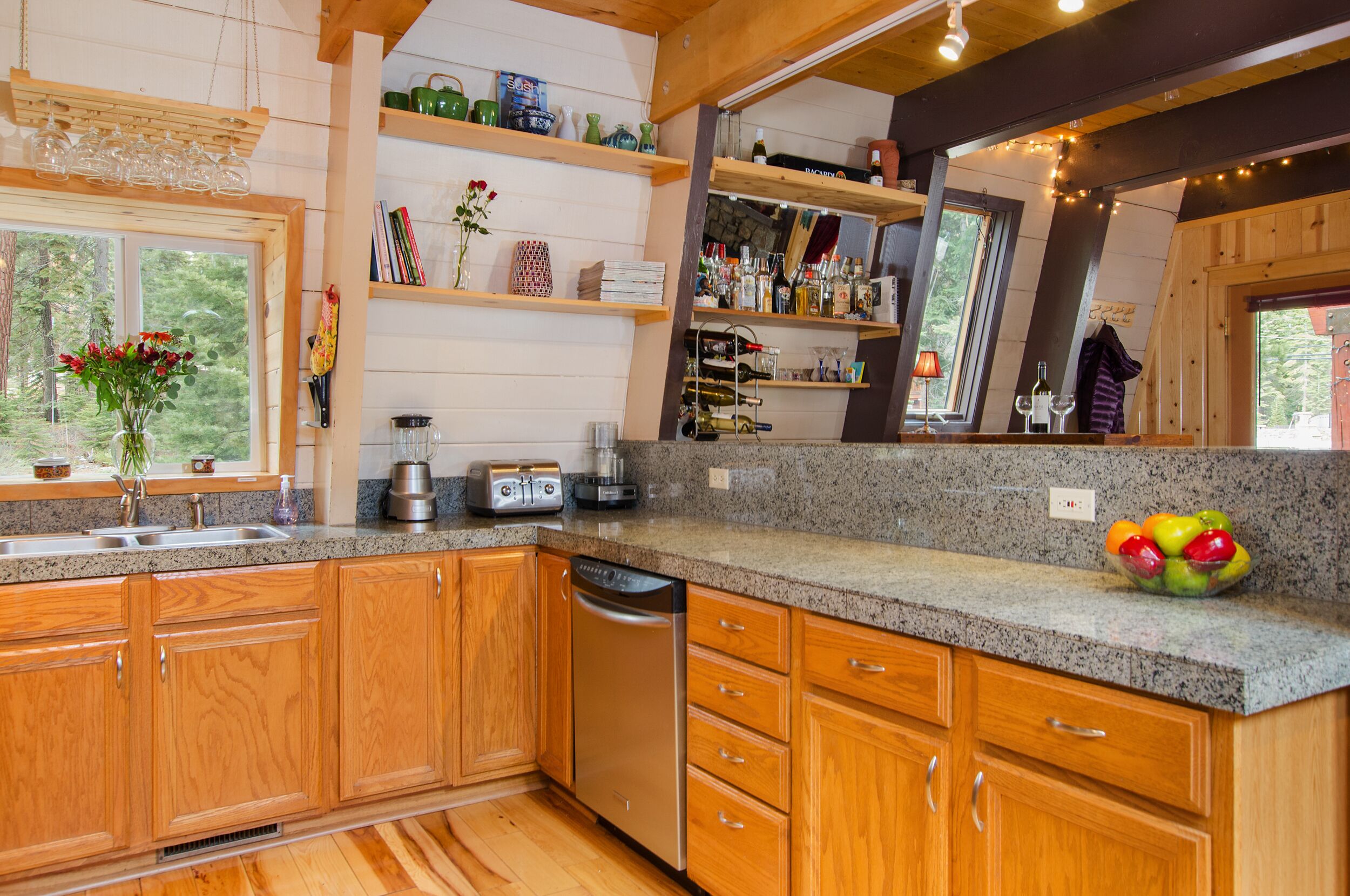 Near lake & ski, 5 star Reviews, Hot tub, Disco ball