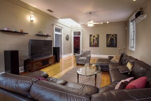 TV connectée, lecteur de DVD, chaîne hi-fi