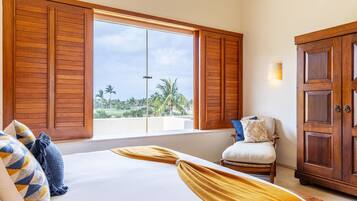 5 bedrooms, iron/ironing board, bed sheets