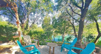 Water Front Cottage- Private-Guest Haus with Hot Tub