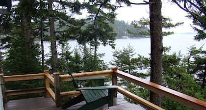 Private Oceanfront Cottage 1930 Avec Dock Deep Water