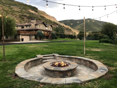 8k sf Rancho privado de lujo, 40 acres, hoguera, bañera de hidromasaje, bodas y reuniones 