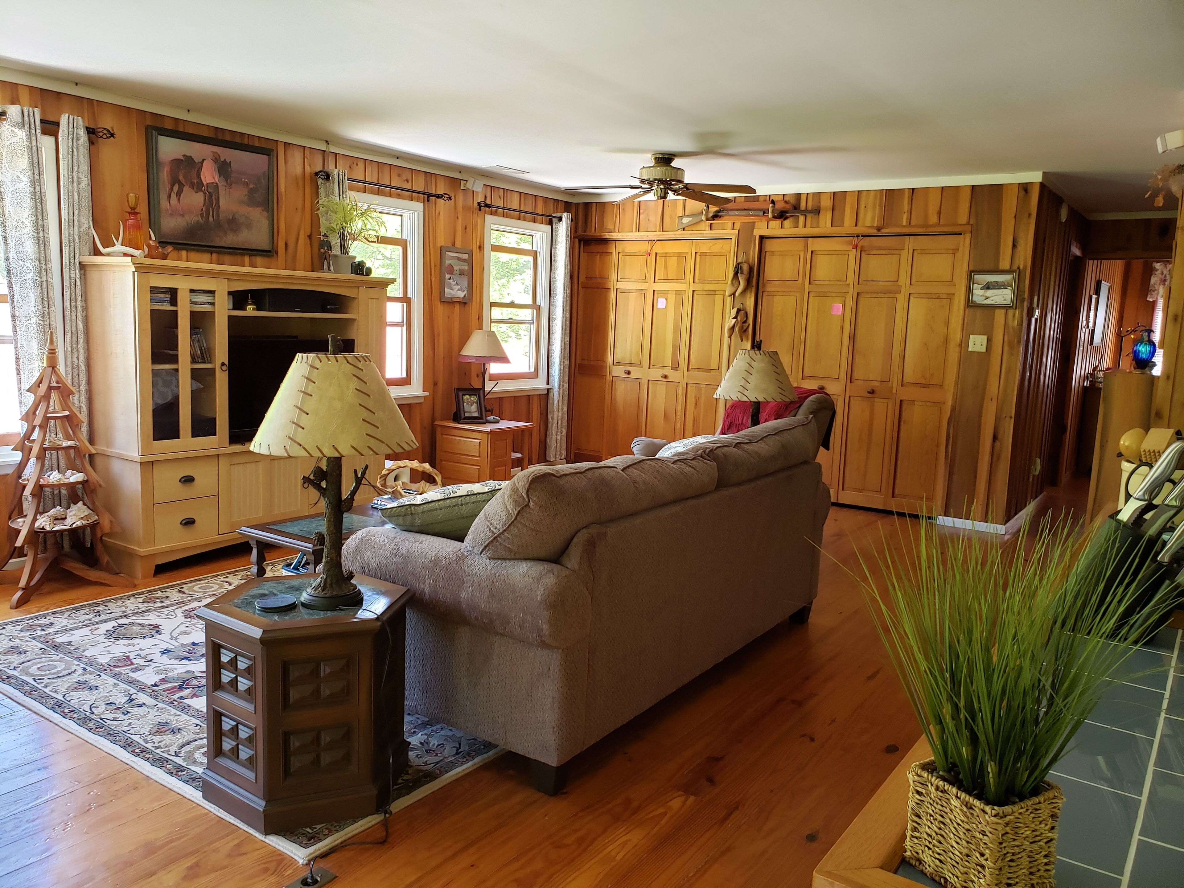 Tranquil Cottage Located at The Head Of The Sequatchie Valley.