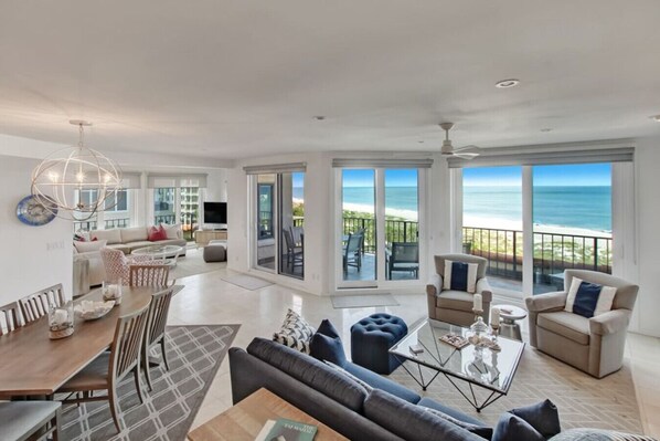 Smart-TV, DVD-Player, Bücher