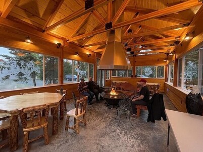 Prime Kenai River Frontage with Private Lodging