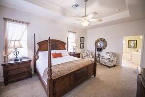 4 bedrooms, iron/ironing board, WiFi, bed sheets