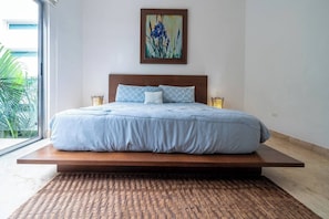 2 bedrooms, in-room safe, iron/ironing board, free WiFi