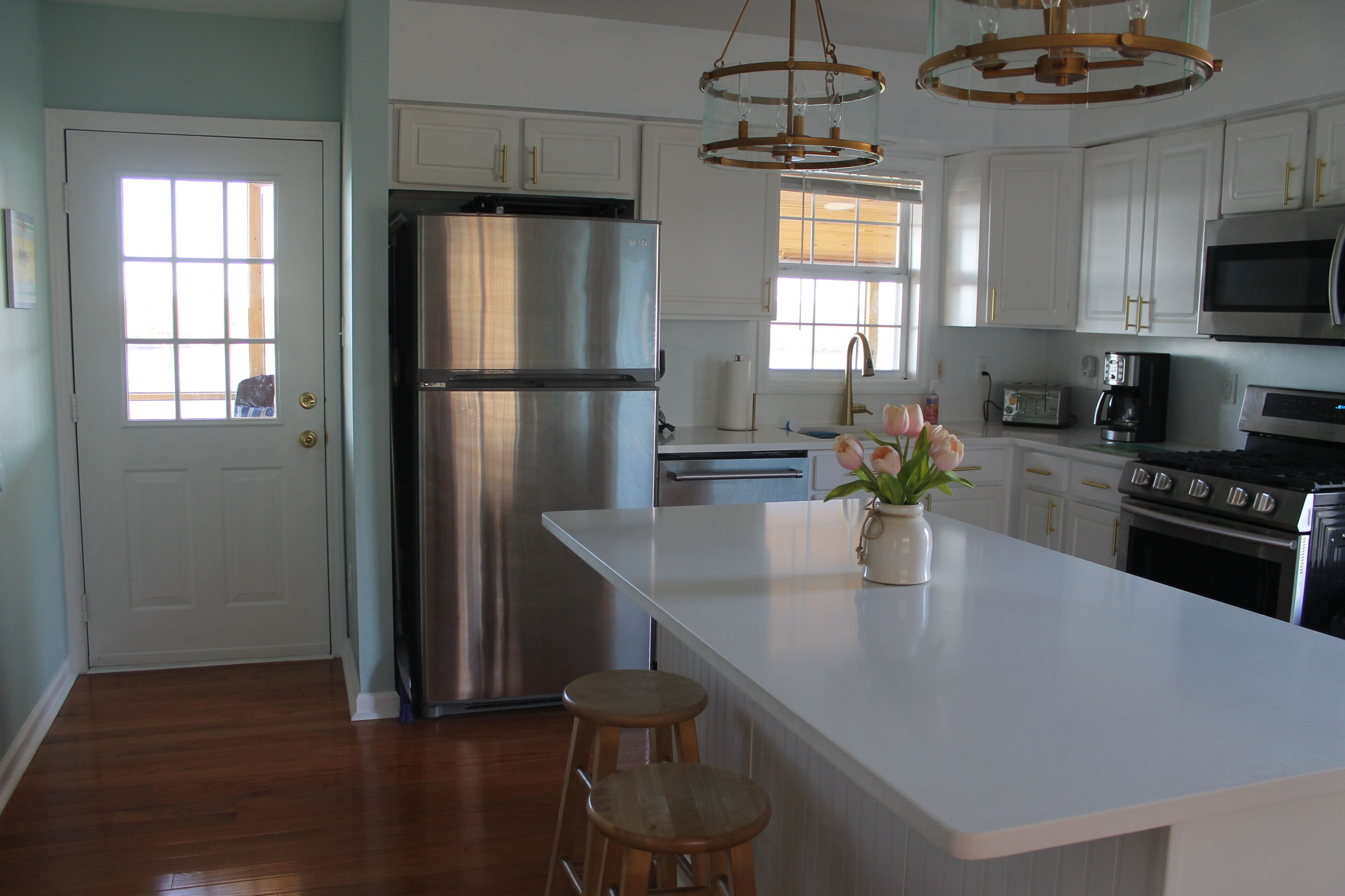 Beautiful 6 Bedroom Home with Expansive Main Lake Views with Incredible Sunsets