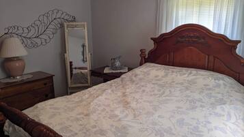 3 Schlafzimmer, Bügeleisen/Bügelbrett, Bettwäsche