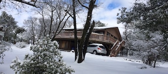 Pheasant Hill Cabin.  A cozy cabin and dog friendly.
